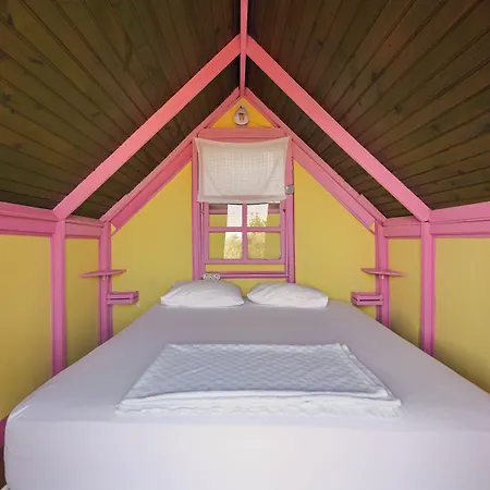 坎莫卡普酒店 *